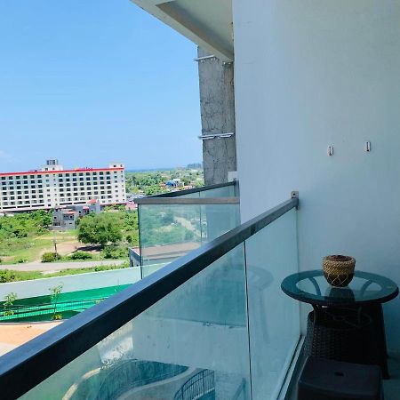 The Mactan Town Lapu-Lapu City Exterior foto