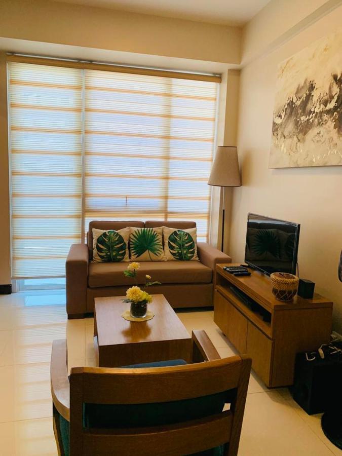 The Mactan Town Lapu-Lapu City Exterior foto